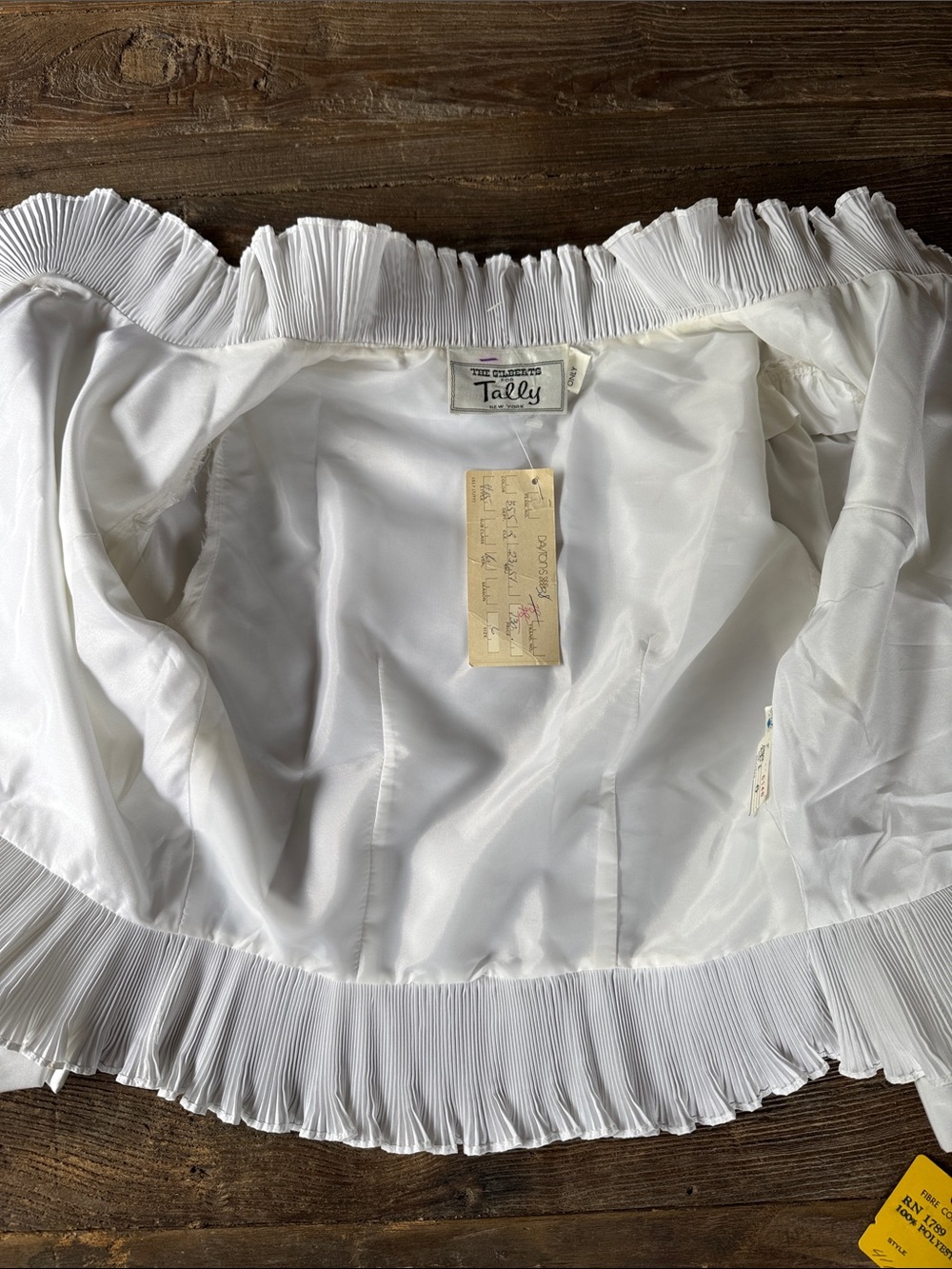 The Gilbert’s for TALLY vintage double breasted high ruffled neck taffeta top S - Picture 7 of 10